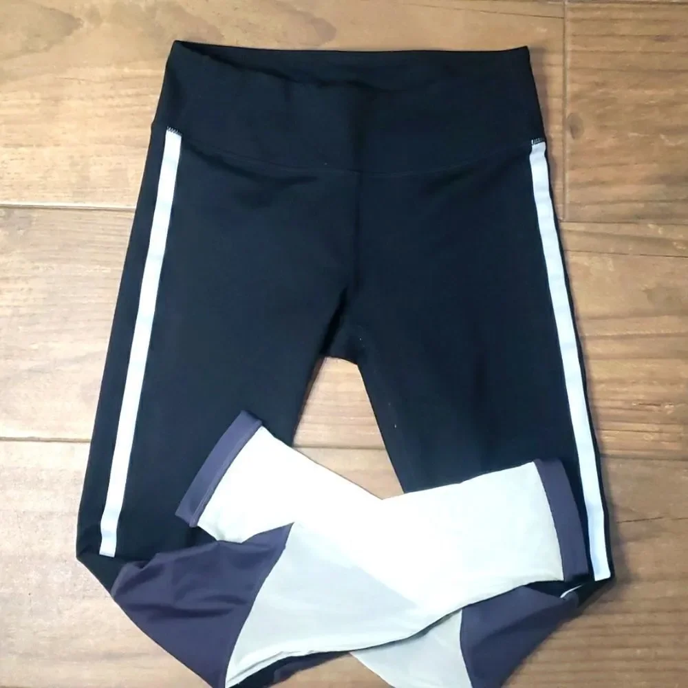 Fabletics Salma Side Reflective stripe leggings crop mesh colorblock Yoga